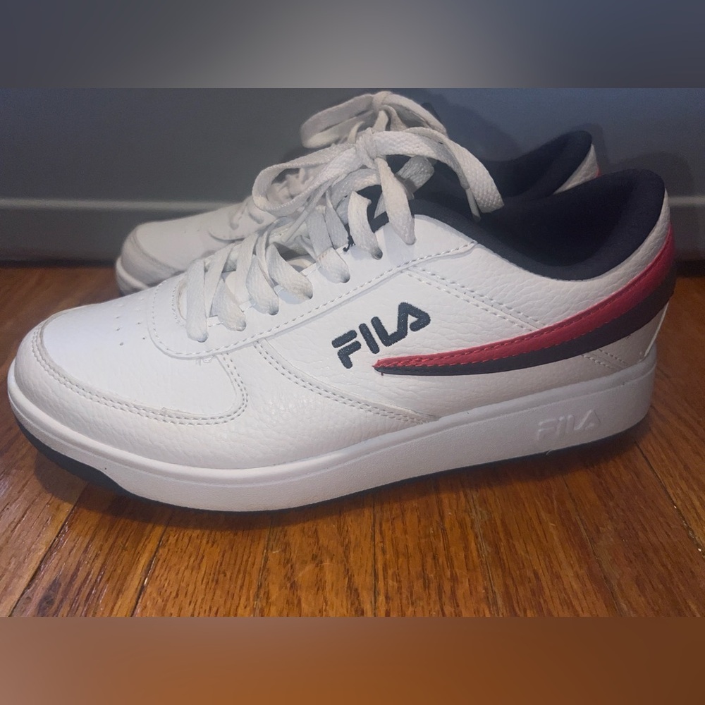 Fila Men's White and Red Sneakers